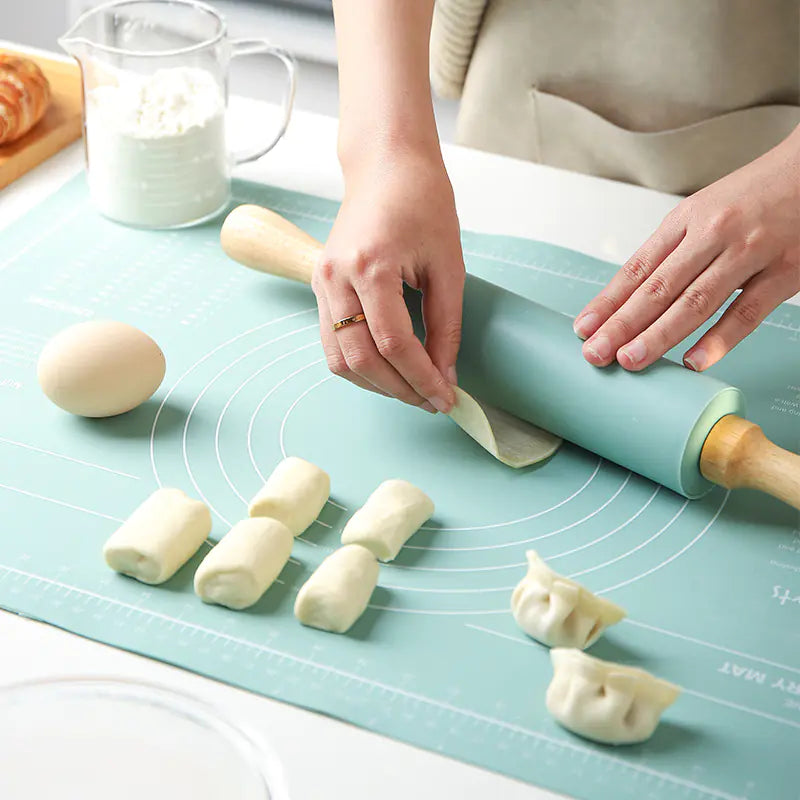 MasterBake Non-Slip Rolling Pin and Mat