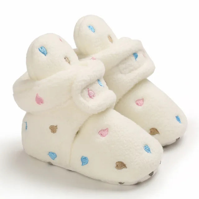 Cozy Toes Baby Booties, Hearts