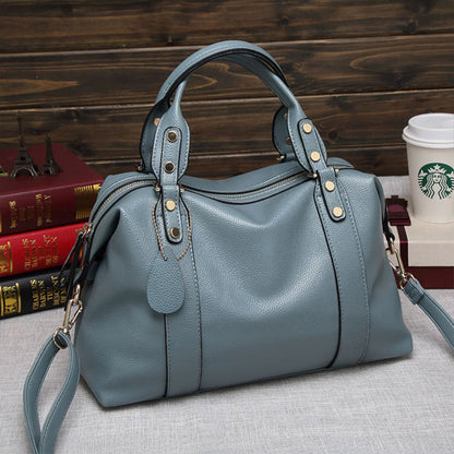 The Belvoir Boston Bag